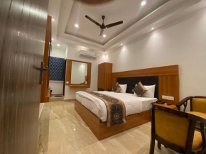 Hotel Varuna Grand